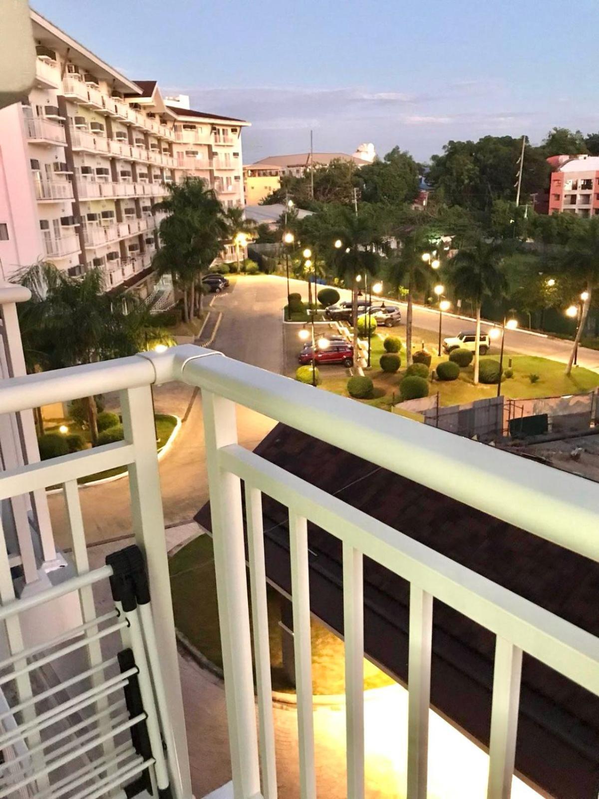 Apartment Vp - Amani Grand Residences, 03 Minutes Away From Mactan Airport - Bldg B - Unit 522 Lapu-Lapu City