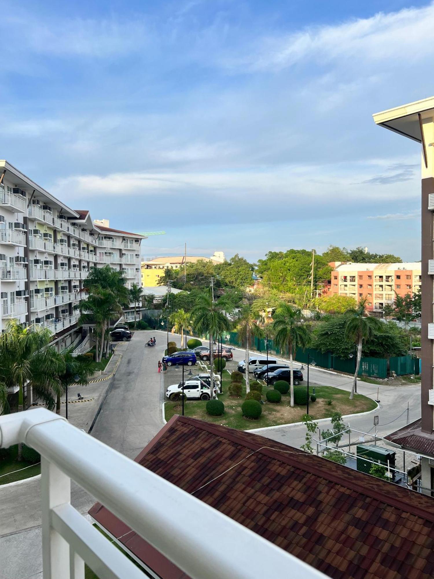 Vp - Amani Grand Residences, 03 Minutes Away From Mactan Airport - Bldg B - Unit 522 Apartment